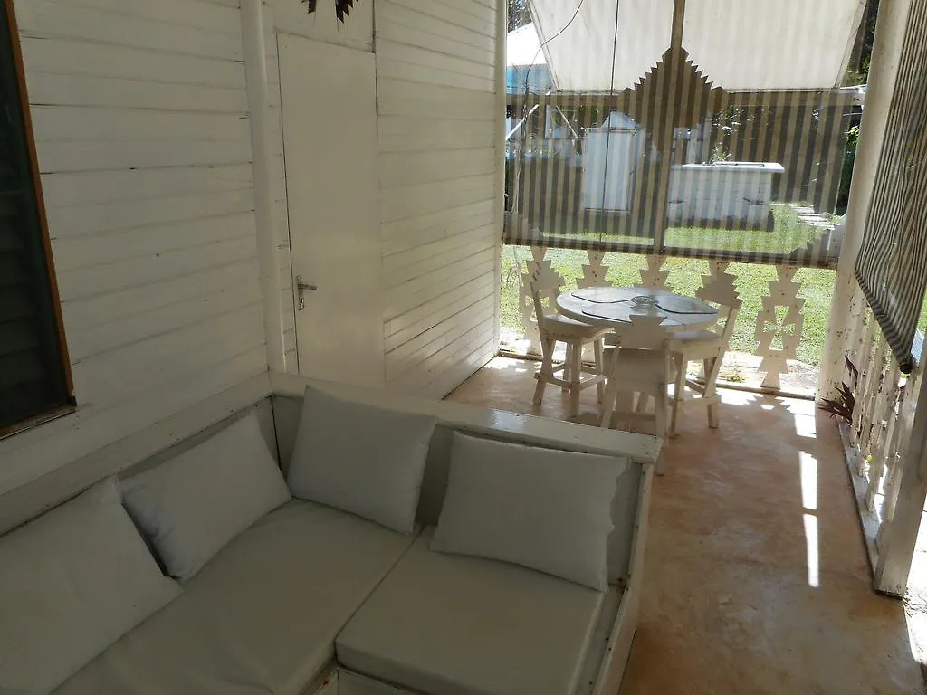 Chippewa Village Negril 2*,